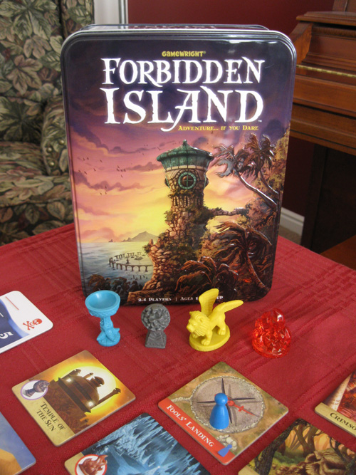 Forbidden Island Adventure Board Game Storage Tin 2-4 Players 2010  Gamewright