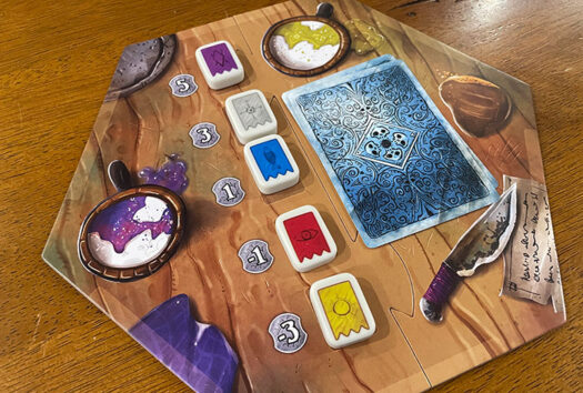 Thrones of Valeria card game