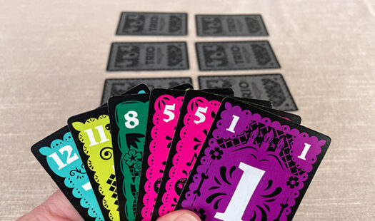 Trio card game